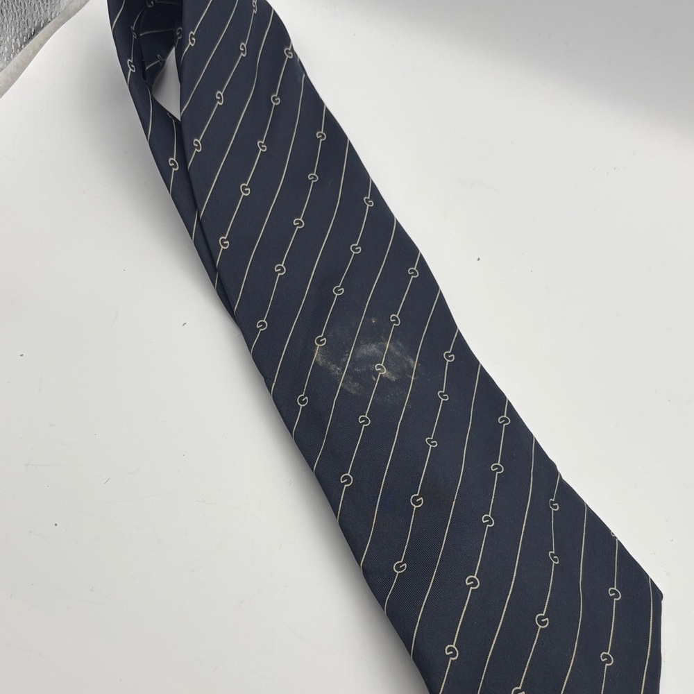 Vintage Gucci Men's Navy Diagonal Pattern Tie - Navy
